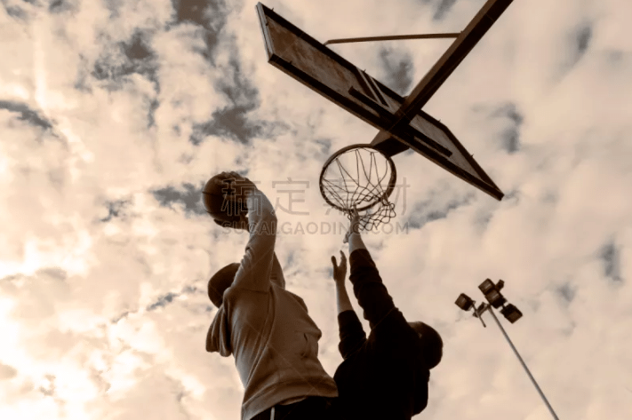 解析巴尔的摩金莺队的选秀魔力如何通过高位选秀储备内野人才